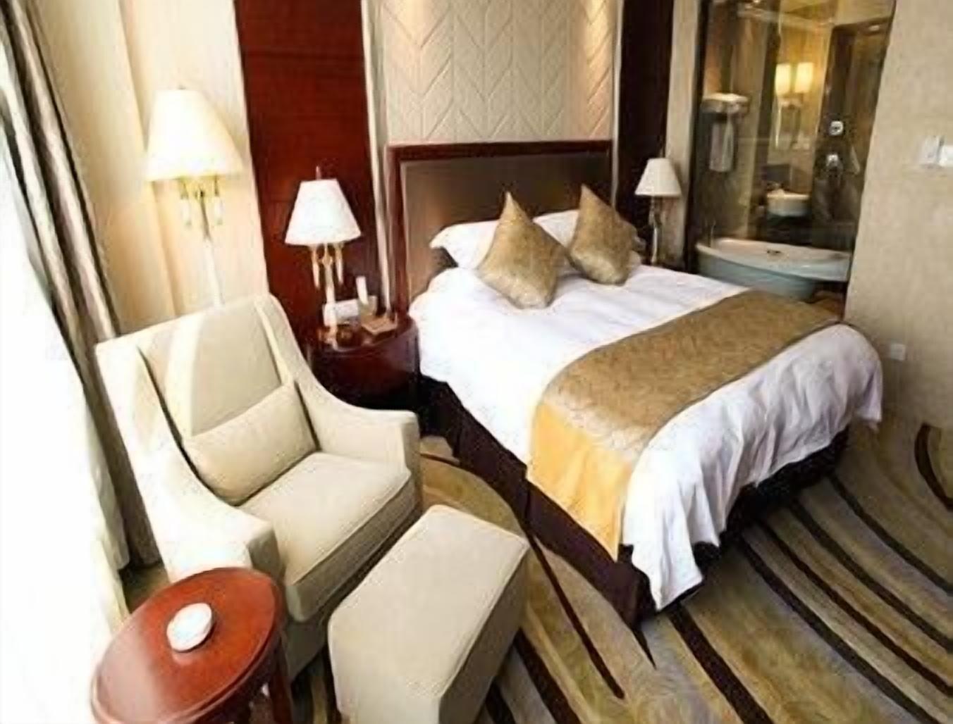 Hotel Ramada Yangzhou Baoying Esterno foto