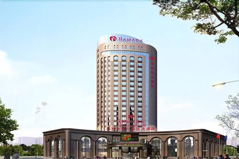 Hotel Ramada Yangzhou Baoying Esterno foto